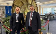 JM Rektor prof. dr hab. inż. kpt. ż.w. Adam Weintrit; Prodziekan ds. Morskich, Współpracy i Rozwoju Wydziału Nawigacyjnego dr inż. kpt. ż.w. Przemysław Wilczyński, prof. UMG – Wiceprzewodniczący Krajowej Sekcji HTW, Pełnomocnik Rektora Uniwersytetu Morskiego w Gdyni ds. STCW 